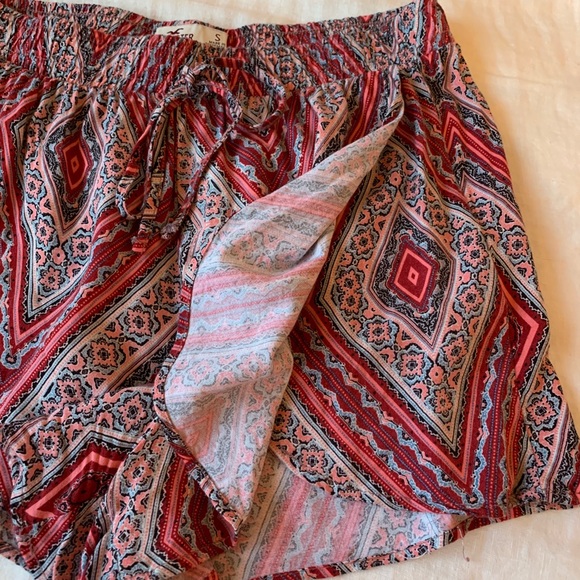 Hollister Soft Shorts Size Small - Picture 5 of 6